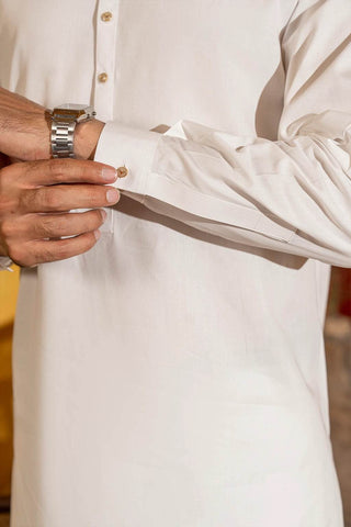 Classic White Kurta – A Timeless and Graceful Choice for Every Occasion - Ecowears.pk