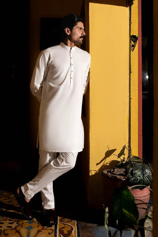 Classic White Kurta – A Timeless and Graceful Choice for Every Occasion - Ecowears.pk