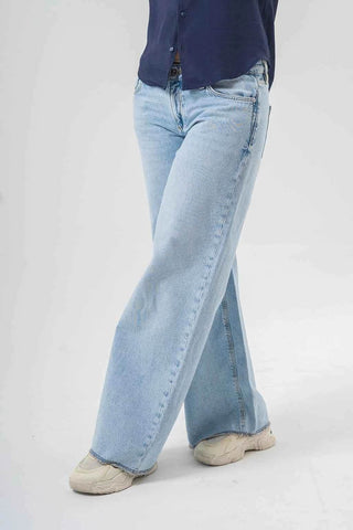 Comfortable Wide-Leg Light Blue Jeans for Everyday Wear - Ecowears.pk